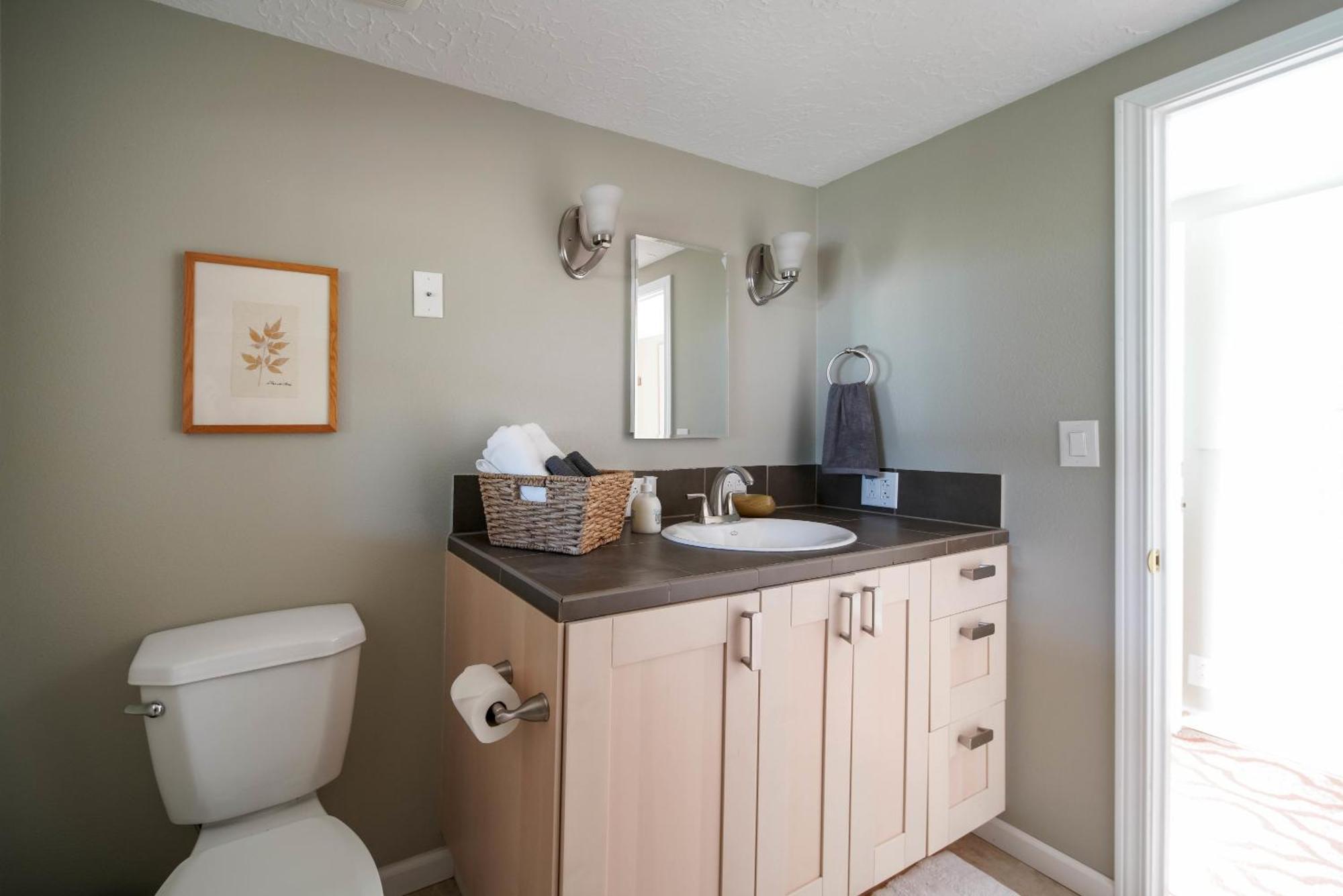 Apartment #stayinmydistrict St Johns Forest Park Portland